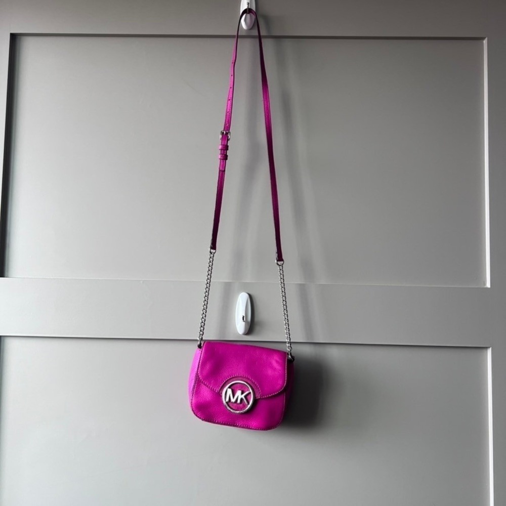 Michael Kors Fulton Small Pebble Leather Flap Crossbody Bag Purse Pink Silver - Picture 3 of 13